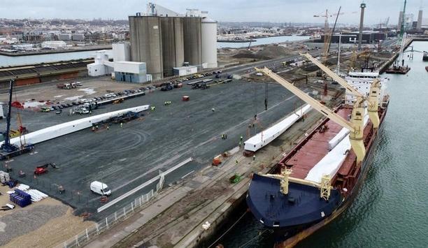 Blue Water Shipping entrusted with transporting two moulds for turbine blades from Aalborg