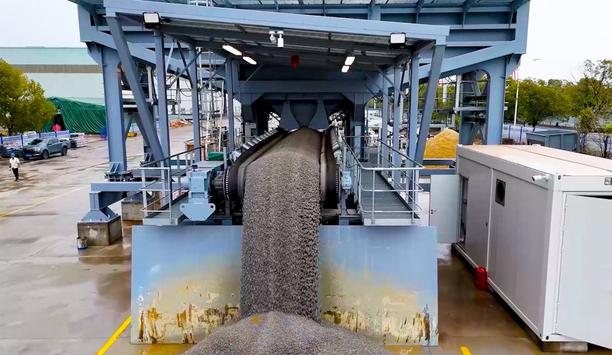 MacGregor employs vibration to augment gravity self-unloading of bulk cargos